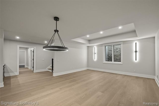 1120 Lyonhurst Street, Birmingham, MI 48009