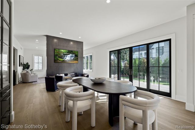 1120 Lyonhurst Street, Birmingham, MI 48009