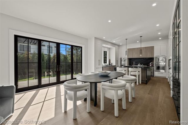 1120 Lyonhurst Street, Birmingham, MI 48009