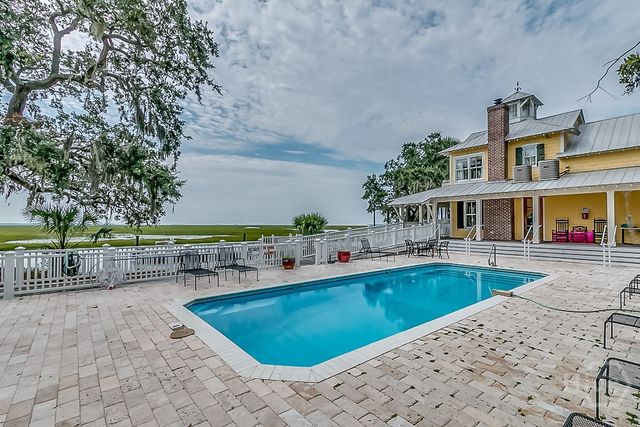 523 Goodman Drive, Midway, GA 31320