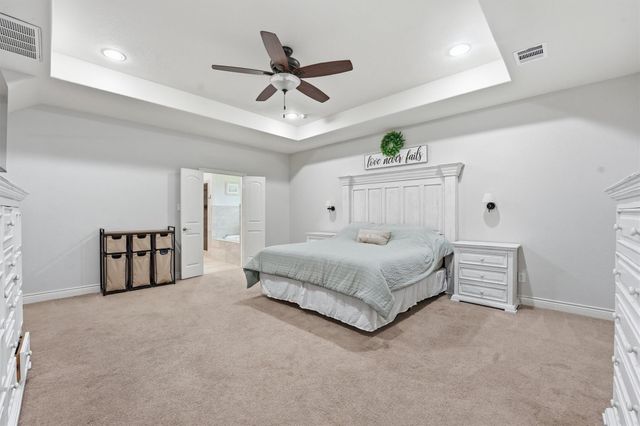 205 Kings Point Street, Conroe, TX 77356