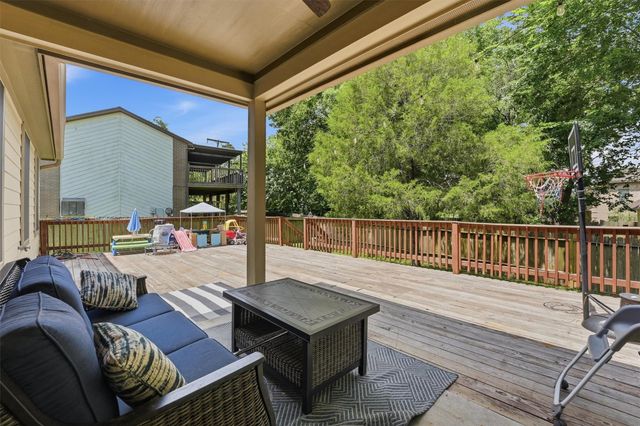 205 Kings Point Street, Conroe, TX 77356
