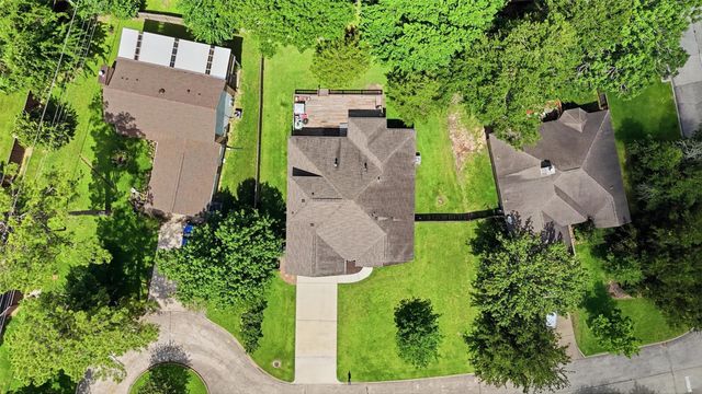 205 Kings Point Street, Conroe, TX 77356