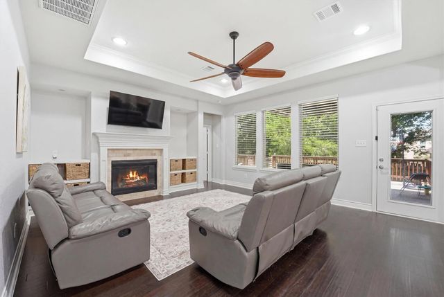 205 Kings Point Street, Conroe, TX 77356