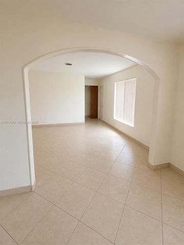 15805 SW 99th Court, Miami, FL 33157