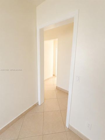 15805 SW 99th Court, Miami, FL 33157