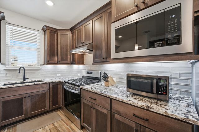 122 Clay Hill ST, Georgetown, TX 78633