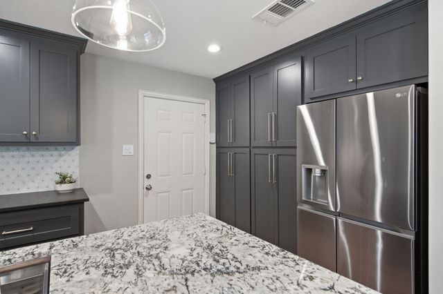 1000 W White Avenue, Mckinney, TX 75069