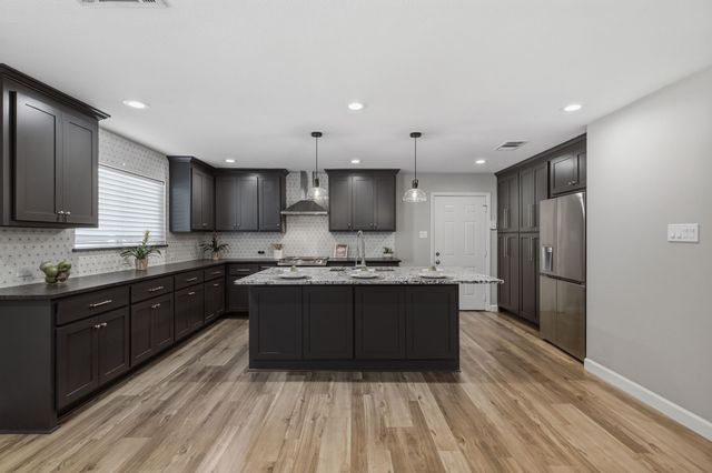 1000 W White Avenue, Mckinney, TX 75069