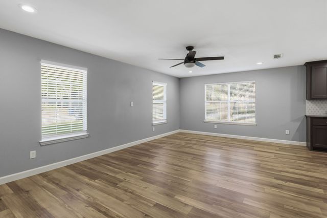 1000 W White Avenue, Mckinney, TX 75069