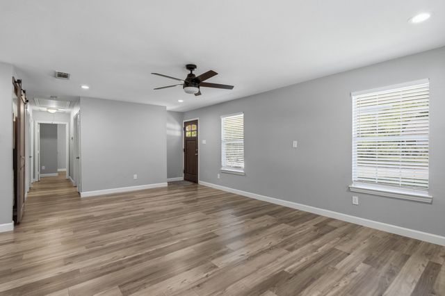1000 W White Avenue, Mckinney, TX 75069