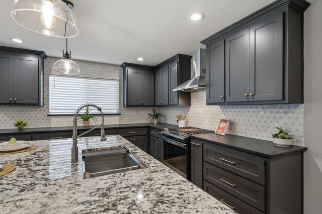 1000 W White Avenue, Mckinney, TX 75069