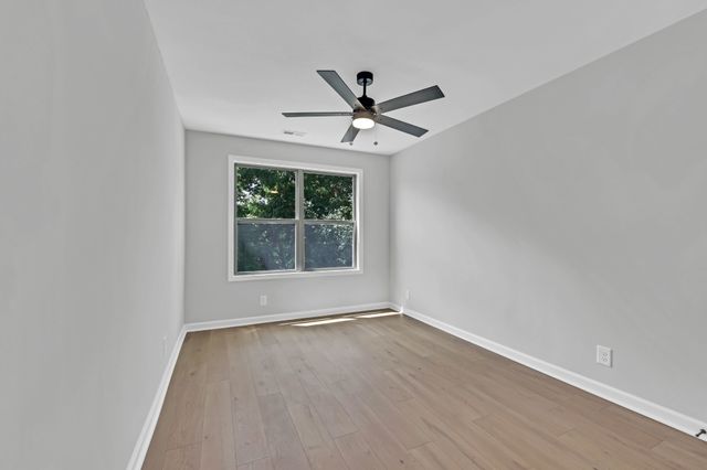 710 Crossland Ave, Clarksville, TN 37040