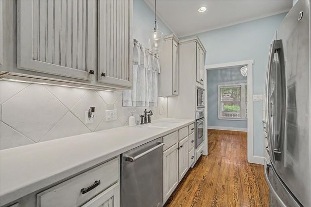 98 Borondo Reach, La Marque, TX 77568