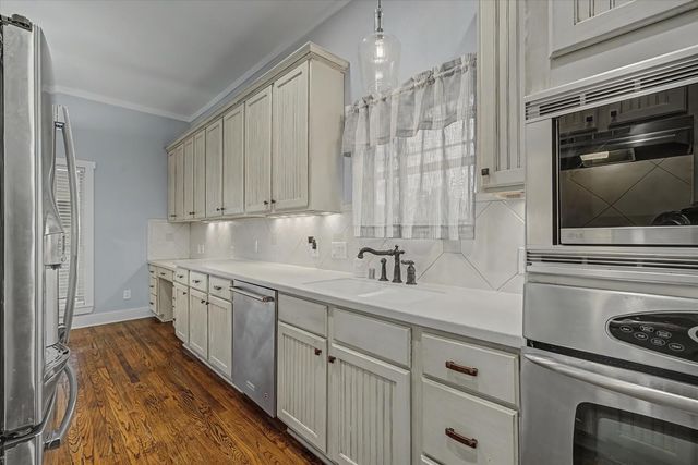 98 Borondo Reach, La Marque, TX 77568