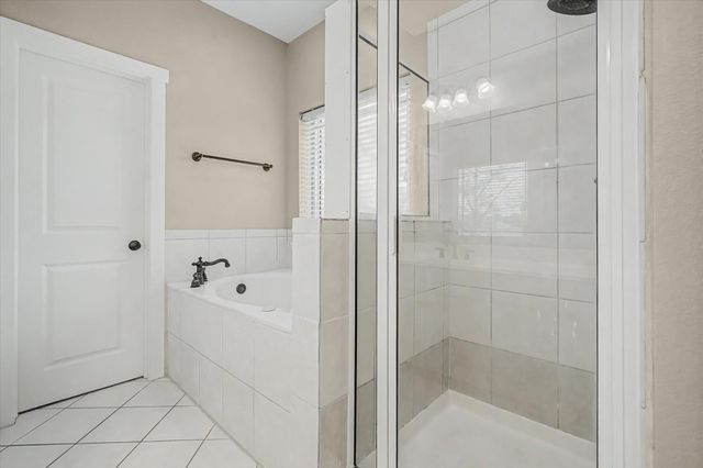 98 Borondo Reach, La Marque, TX 77568