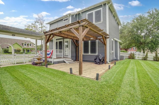 98 Borondo Reach, La Marque, TX 77568
