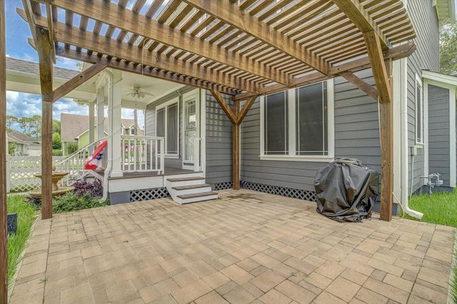 98 Borondo Reach, La Marque, TX 77568