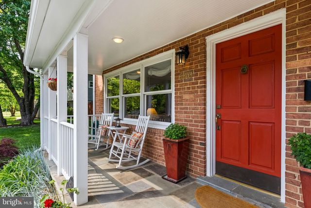 6208 BEACHWAY DR, Falls Church, VA 22041