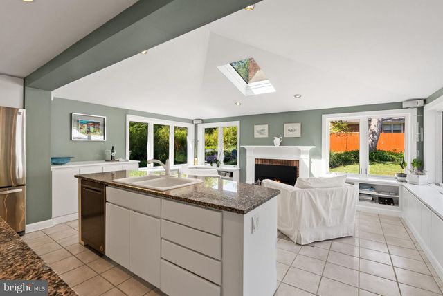 6208 BEACHWAY DR, Falls Church, VA 22041