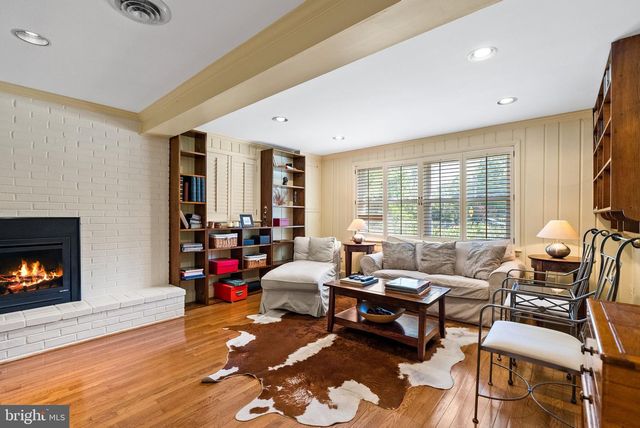 6208 BEACHWAY DR, Falls Church, VA 22041