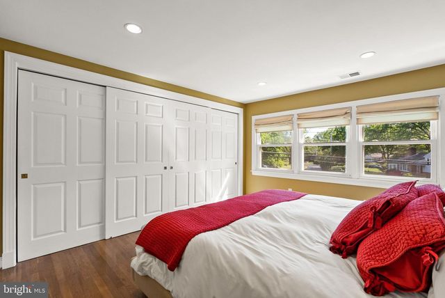 6208 BEACHWAY DR, Falls Church, VA 22041