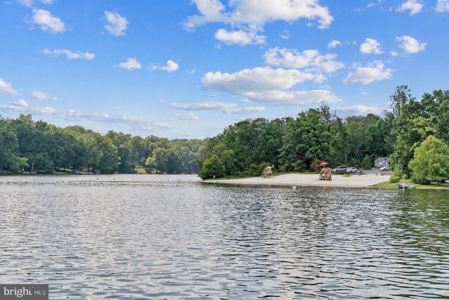 6208 BEACHWAY DR, Falls Church, VA 22041