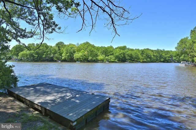 6208 BEACHWAY DR, Falls Church, VA 22041
