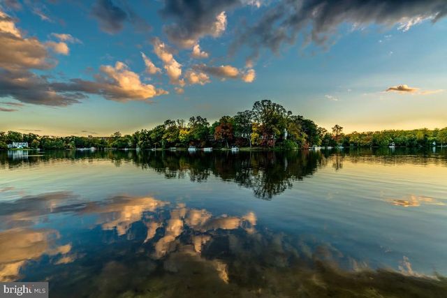 6208 BEACHWAY DR, Falls Church, VA 22041