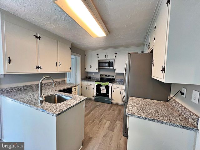 1045 S BRADFORD ST, Dover, DE 19904