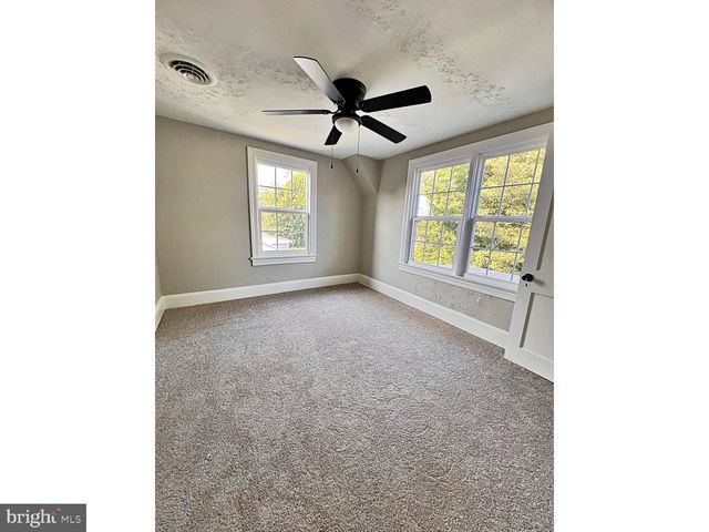 1045 S BRADFORD ST, Dover, DE 19904