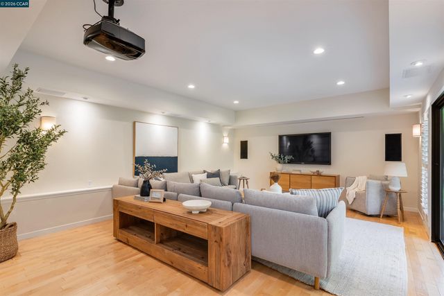 1066 Via Baja, Lafayette, CA 94549