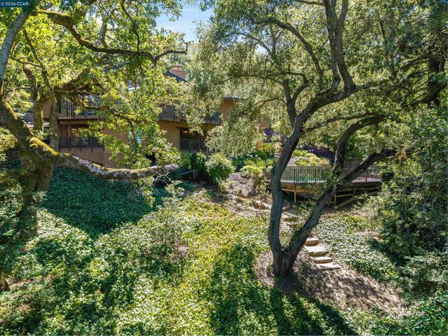 1066 Via Baja, Lafayette, CA 94549