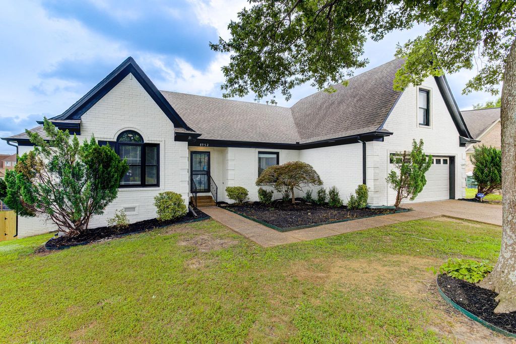 8952 VORLICH CV, Memphis, TN 38016