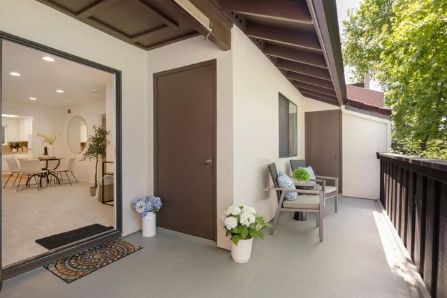 1001 E Evelyn Terrace 110, Sunnyvale, CA 94086