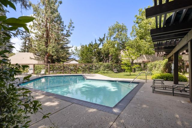 1001 E Evelyn Terrace 110, Sunnyvale, CA 94086