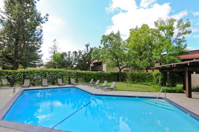 1001 E Evelyn Terrace 110, Sunnyvale, CA 94086