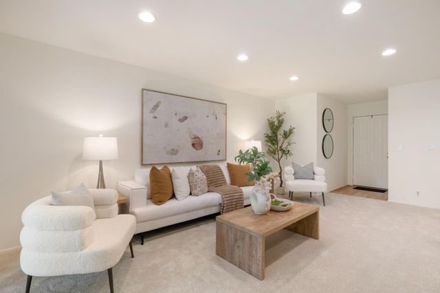 1001 E Evelyn Terrace 110, Sunnyvale, CA 94086