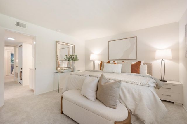1001 E Evelyn Terrace 110, Sunnyvale, CA 94086