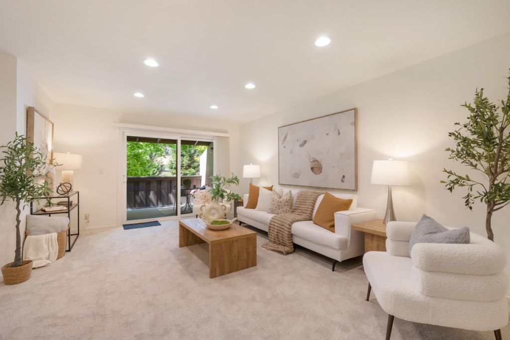 1001 E Evelyn Terrace 110, Sunnyvale, CA 94086