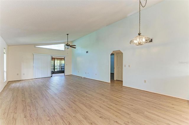 5400 34TH STREET W D11, Bradenton, FL 34210