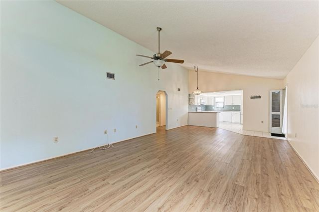 5400 34TH STREET W D11, Bradenton, FL 34210