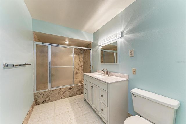 5400 34TH STREET W D11, Bradenton, FL 34210