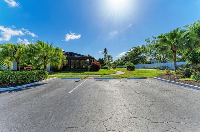 5400 34TH STREET W D11, Bradenton, FL 34210