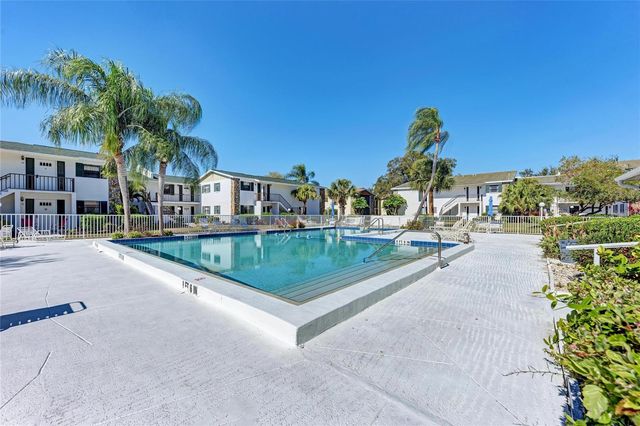 5400 34TH STREET W D11, Bradenton, FL 34210