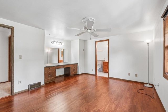5360 S 43rd STREET, Greenfield, WI 53220