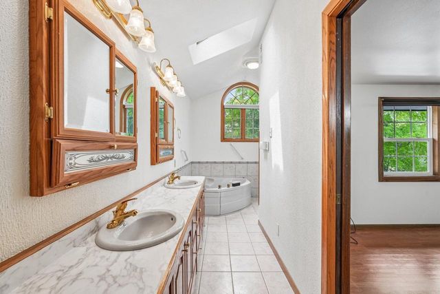 5360 S 43rd STREET, Greenfield, WI 53220
