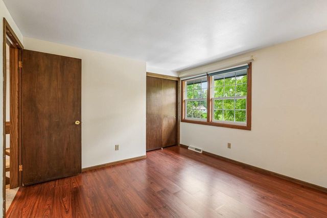 5360 S 43rd STREET, Greenfield, WI 53220