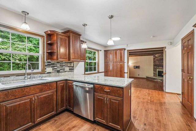 5360 S 43rd STREET, Greenfield, WI 53220