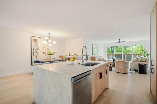 5210 Gladstone DR, Austin, TX 78723